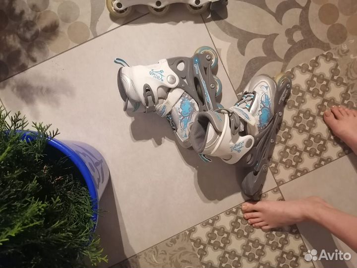 Роликовые коньки детские Bladerunner 32-35