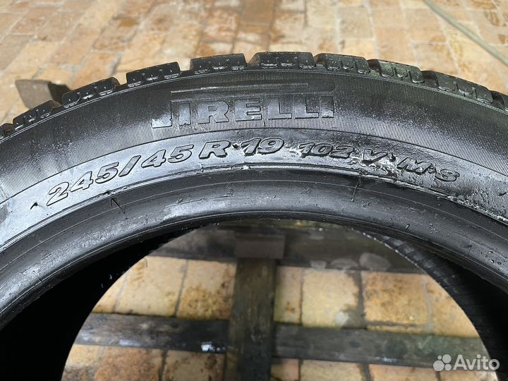 Pirelli Sottozero Winter 240 245/45 R19