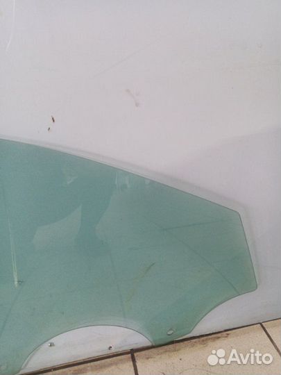Стекло двери переднее правое Skoda Rapid CWV 2021