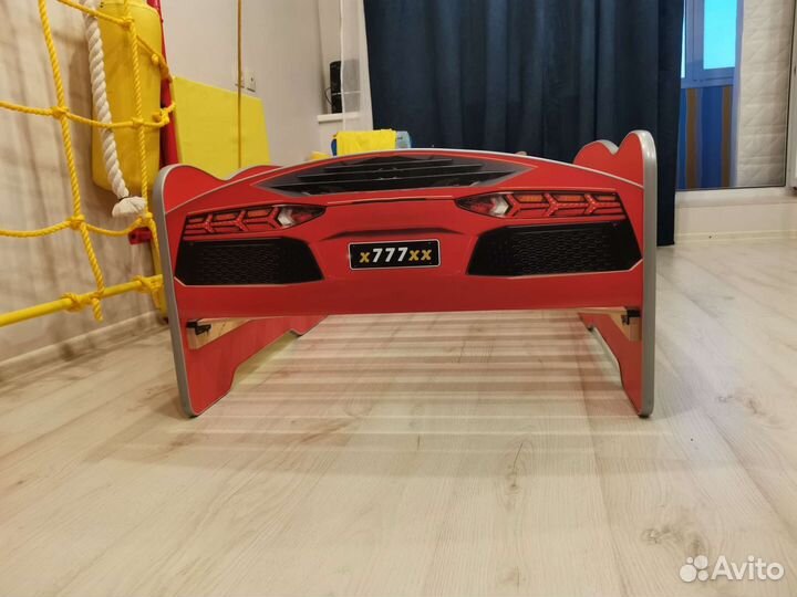 Детская кровать машина с матрасом