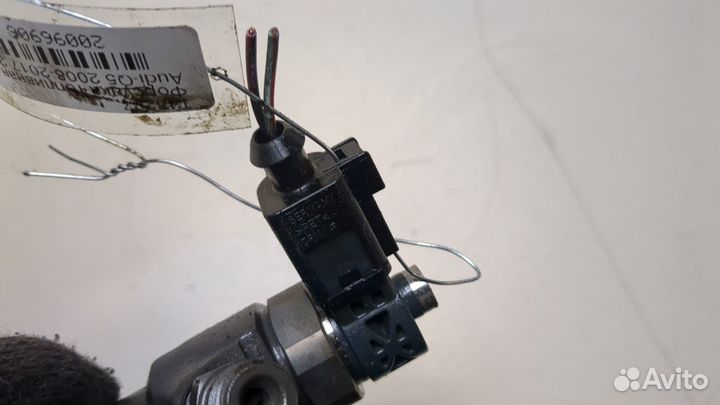 Форсунка топливная Audi Q5, 2011