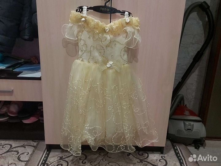 Нарядное платье для девочки
