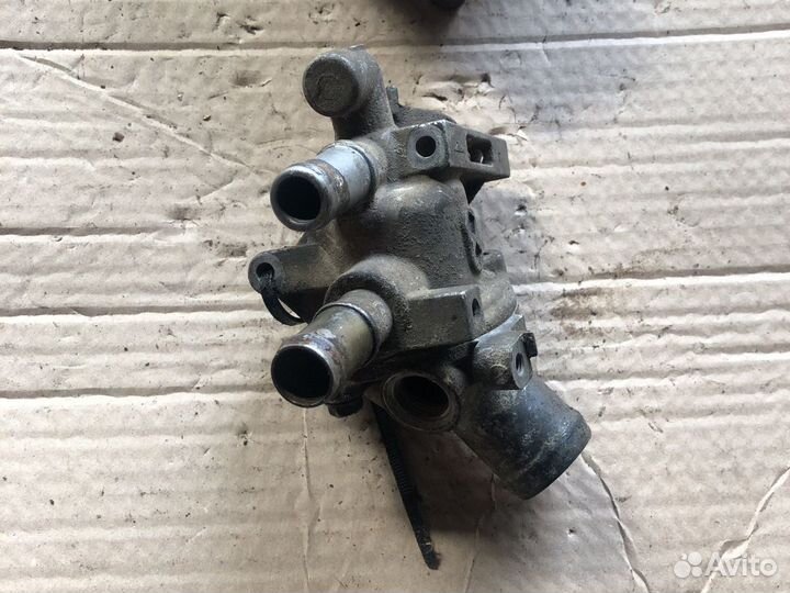 Корпус термостата Honda D13B