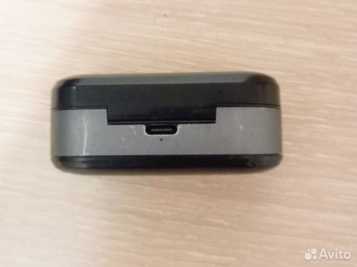 Продам наушники без проводные