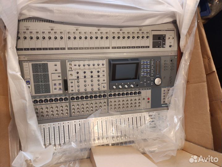 Пульт цифровой Tascam dm-4800