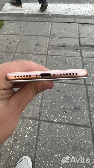 iPhone 8, 64 ГБ