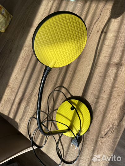 Лампа настольная