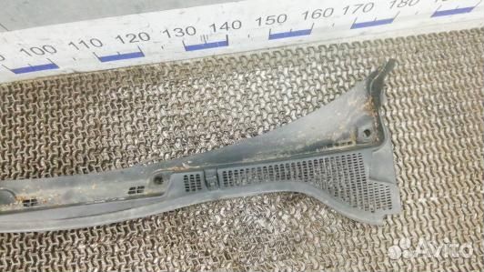 Накладка декоративная (жабо, дождевик) skoda octav