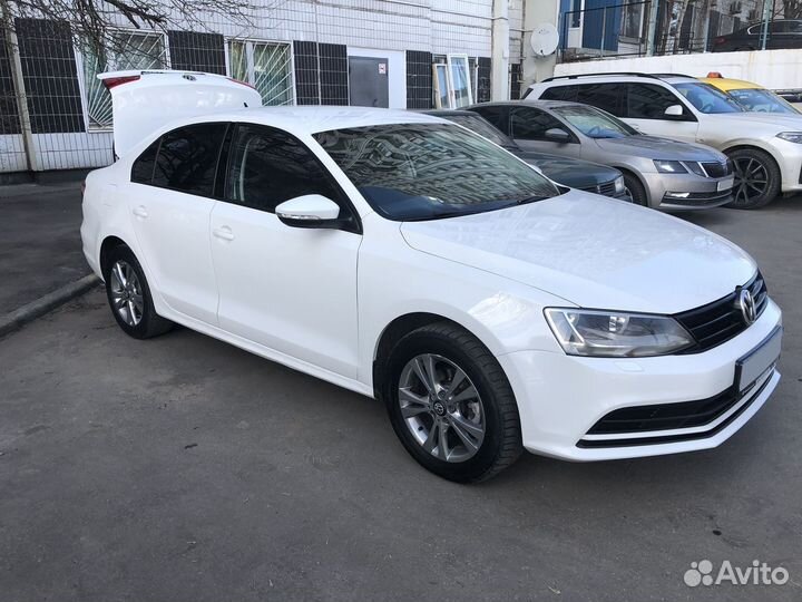 Volkswagen Jetta 1.6 AT, 2015, 290 000 км