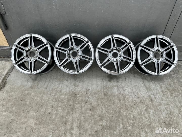 Продам комплект литых дисков R15