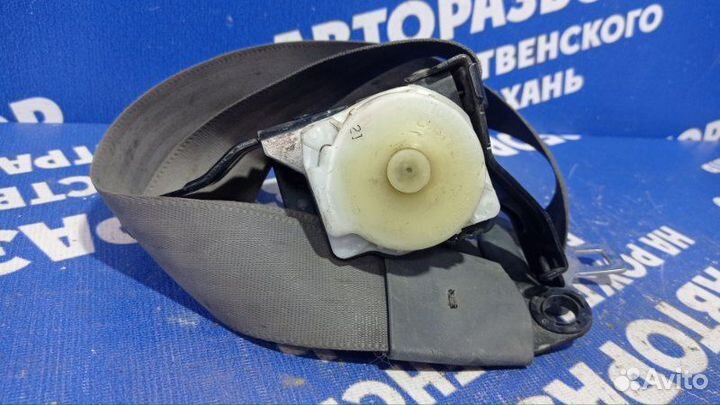 Задний средний ремень безопасности Subaru Forester