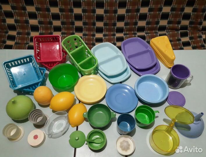 Посуда из пластика
