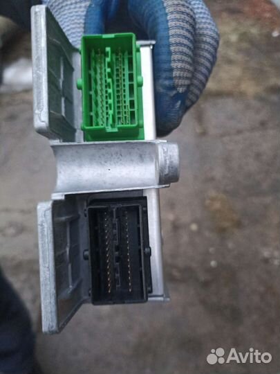 Блок управления подушками Опель zafira 2013 г