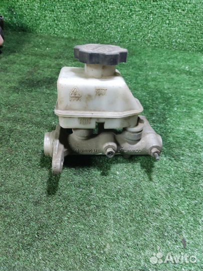 Главный тормозной цилиндр Hyundai Accent 2