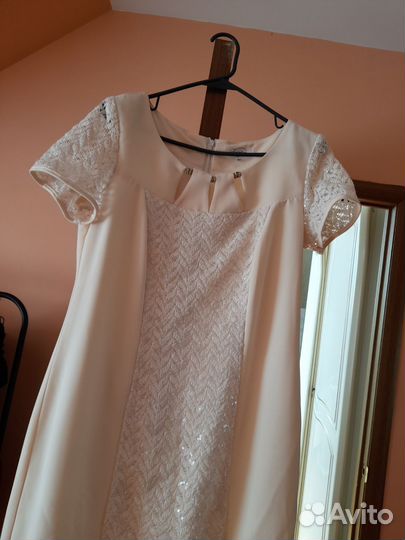 Красивое нарядное платье