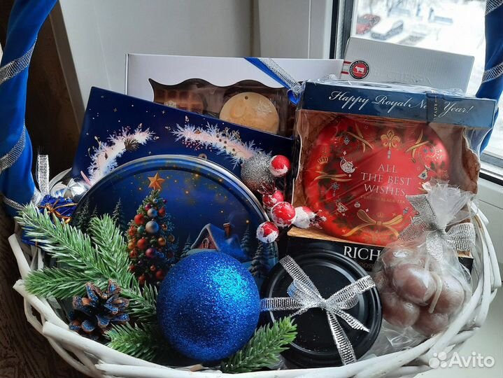 Подарочная новогодняя корзина Сладкий подарок