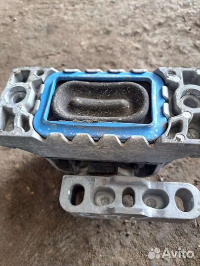 Подушки и кронштейны двигателя для Шкода Етти 1.2л