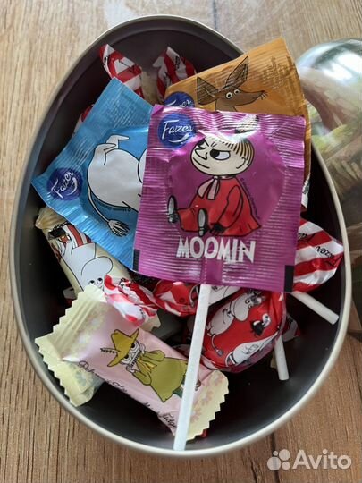 Большое яйцо Moomin Valley с конфетками