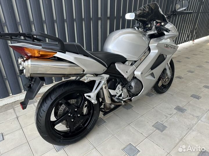 Honda VFR 800 Без пробега 02г