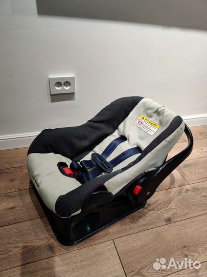 Детское кресло(автолюлька) от 0 до 13 кг