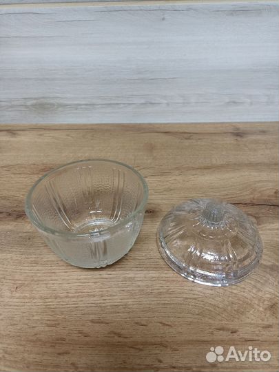 Конфетница с крышкой цветное стекло СССР