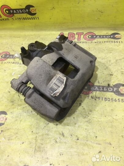 Суппорт передний правый Citroen C4 LA EP6 2011