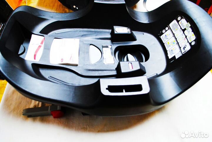 Автокресло Romer Baby Safe i-size + база с isofix