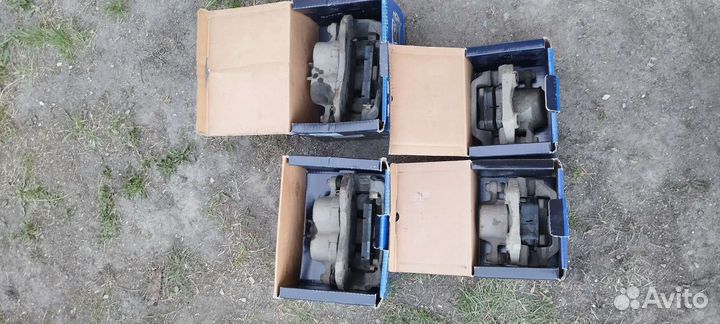 Комплект тормозных супортов санг енг актион спорт