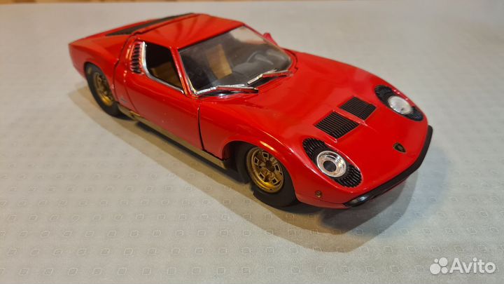 Коллекционная модель 1/18