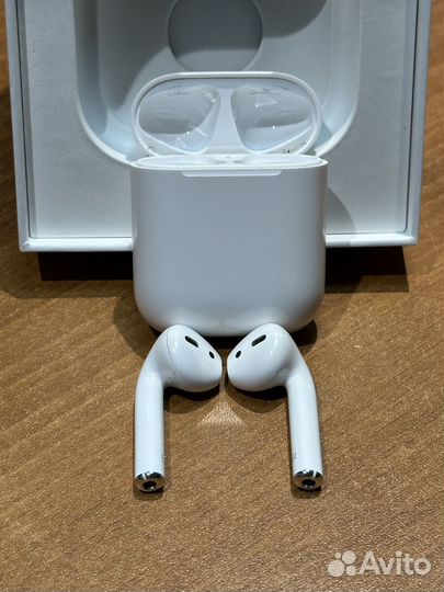 AirPods 2