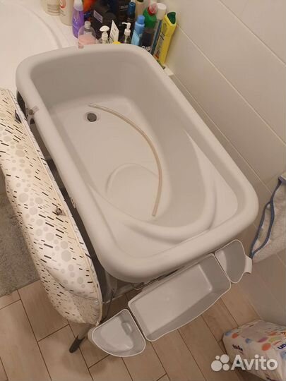 Пеленальный стол с ванночка Chicco