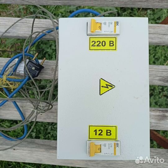 Понижающий трансформатор 220-12