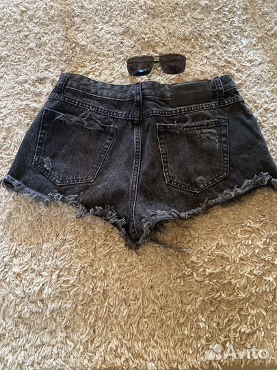 Джинсовые шорты zara 38