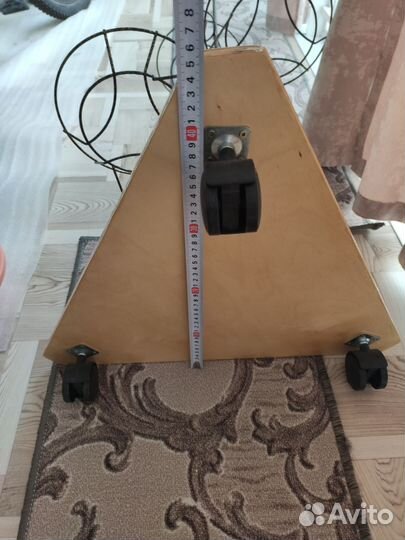 Стойка для цветов напольная