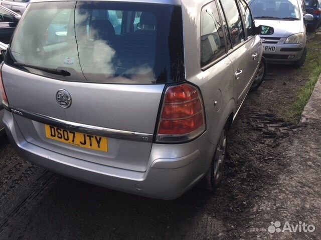 Разбор на запчасти Opel Zafira B