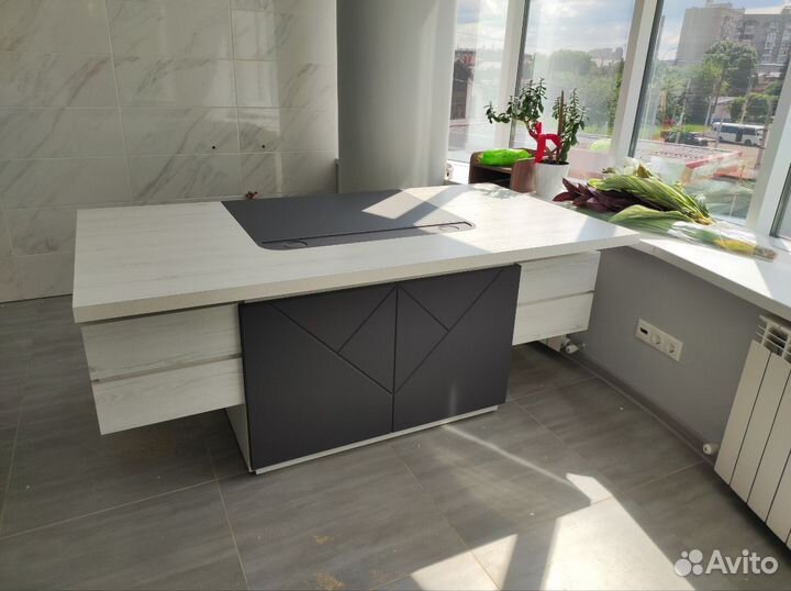 Стол руководителя