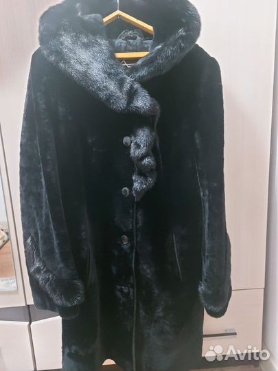 Шуба мутоновая с капюшоном 50 52