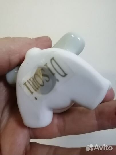 Фарфоровая статуэтка