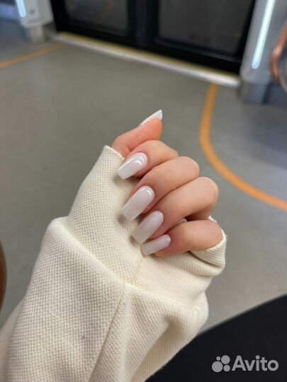 Маникюр в салоне