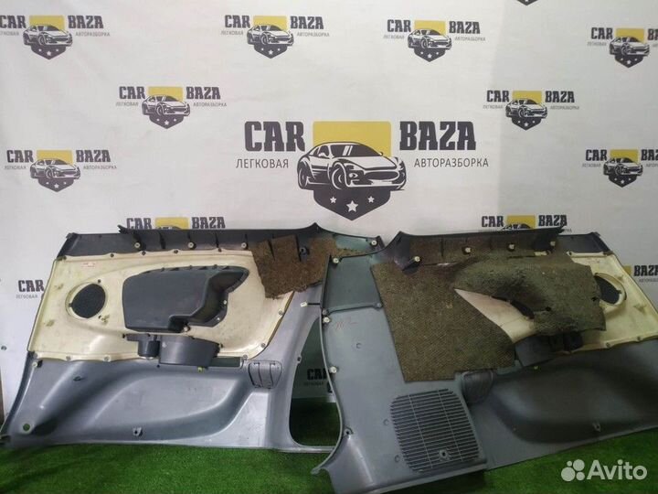 Обшивка двери Toyota Estima