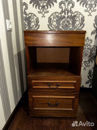 Комплект мебели из дерева