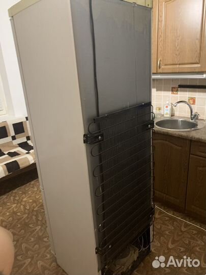 Холодильник на запчасти
