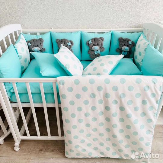 Комплект в детскую кроватку с бортиками