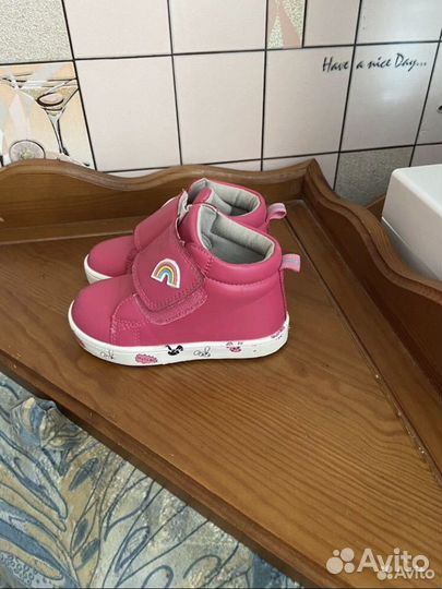 Ботинки на девочку 22 размер