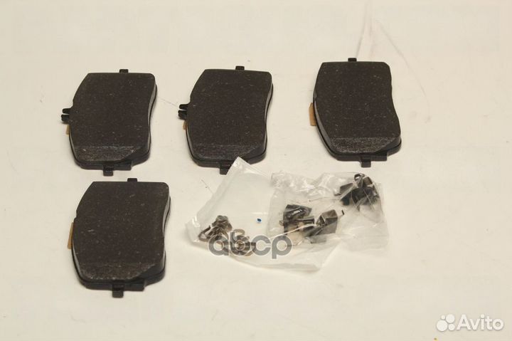 Оригинал колодки тормозные передние. A0004206703