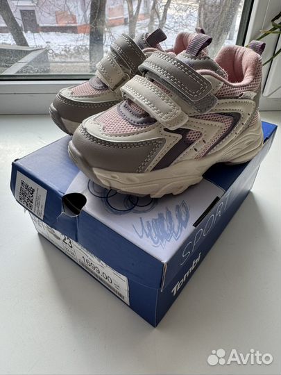 Кроссовки новые tombi 23