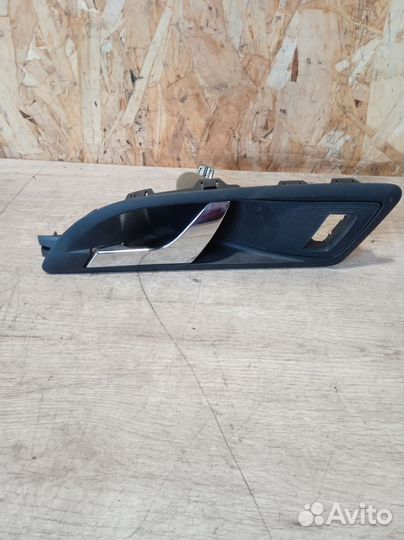 Ручка двери внутренняя Skoda Octavia A5