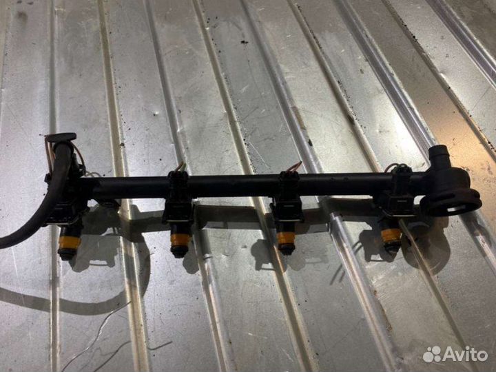 Топливная рампа Renault Megane 1 1.6 2002