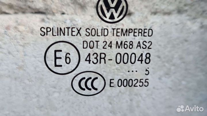 Стекло задней левой форточки Гольф +