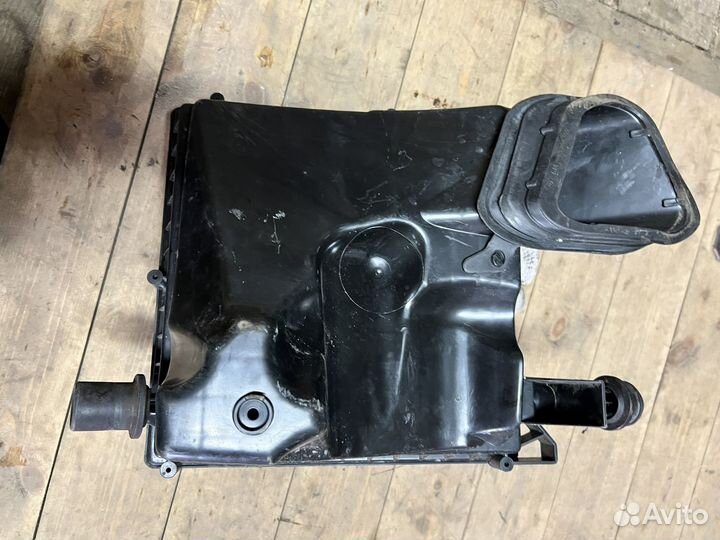 Корпус воздушного фильтра Opel Astra J